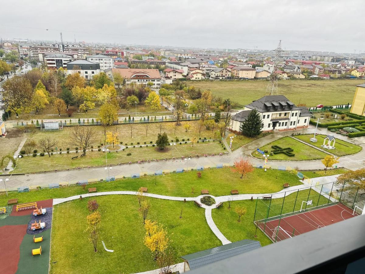 Rentforcomfort Sky Garden Studio Apartment Bukares Bagian luar foto