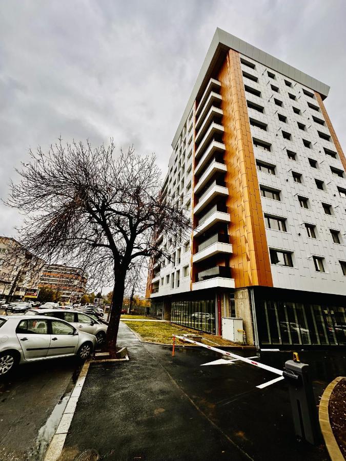 Rentforcomfort Sky Garden Studio Apartment Bukares Bagian luar foto