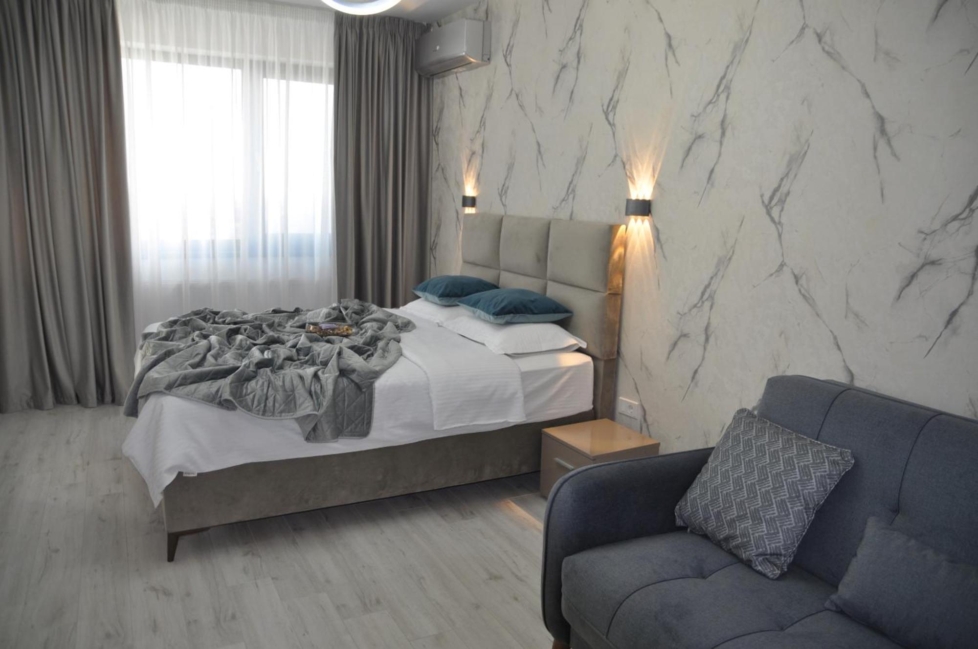 Rentforcomfort Sky Garden Studio Apartment Bukares Bagian luar foto